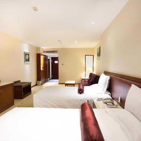 L Hotels Lianhua Branch Джухай Екстериор снимка