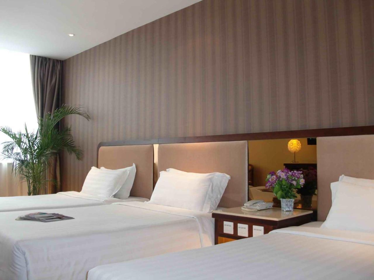 L Hotels Lianhua Branch Джухай Екстериор снимка