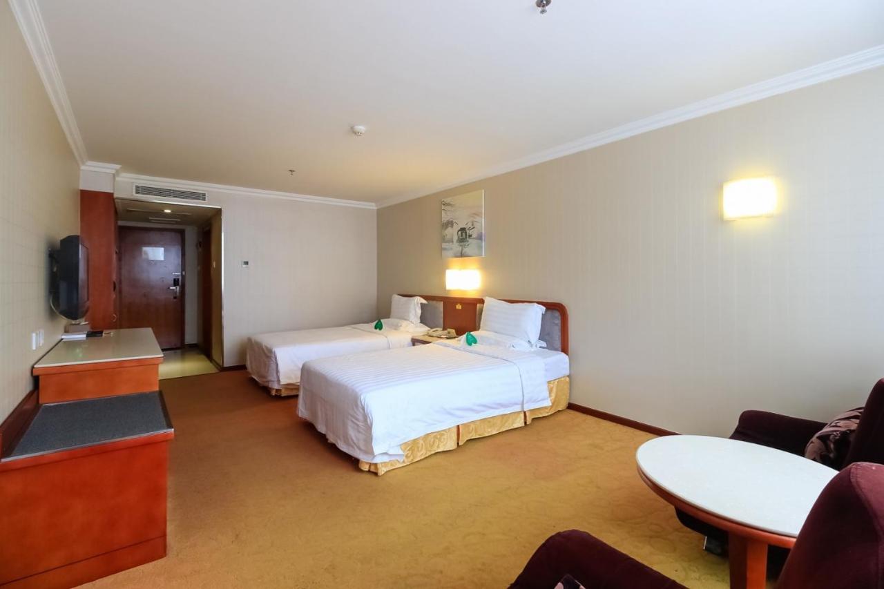 L Hotels Lianhua Branch Джухай Екстериор снимка
