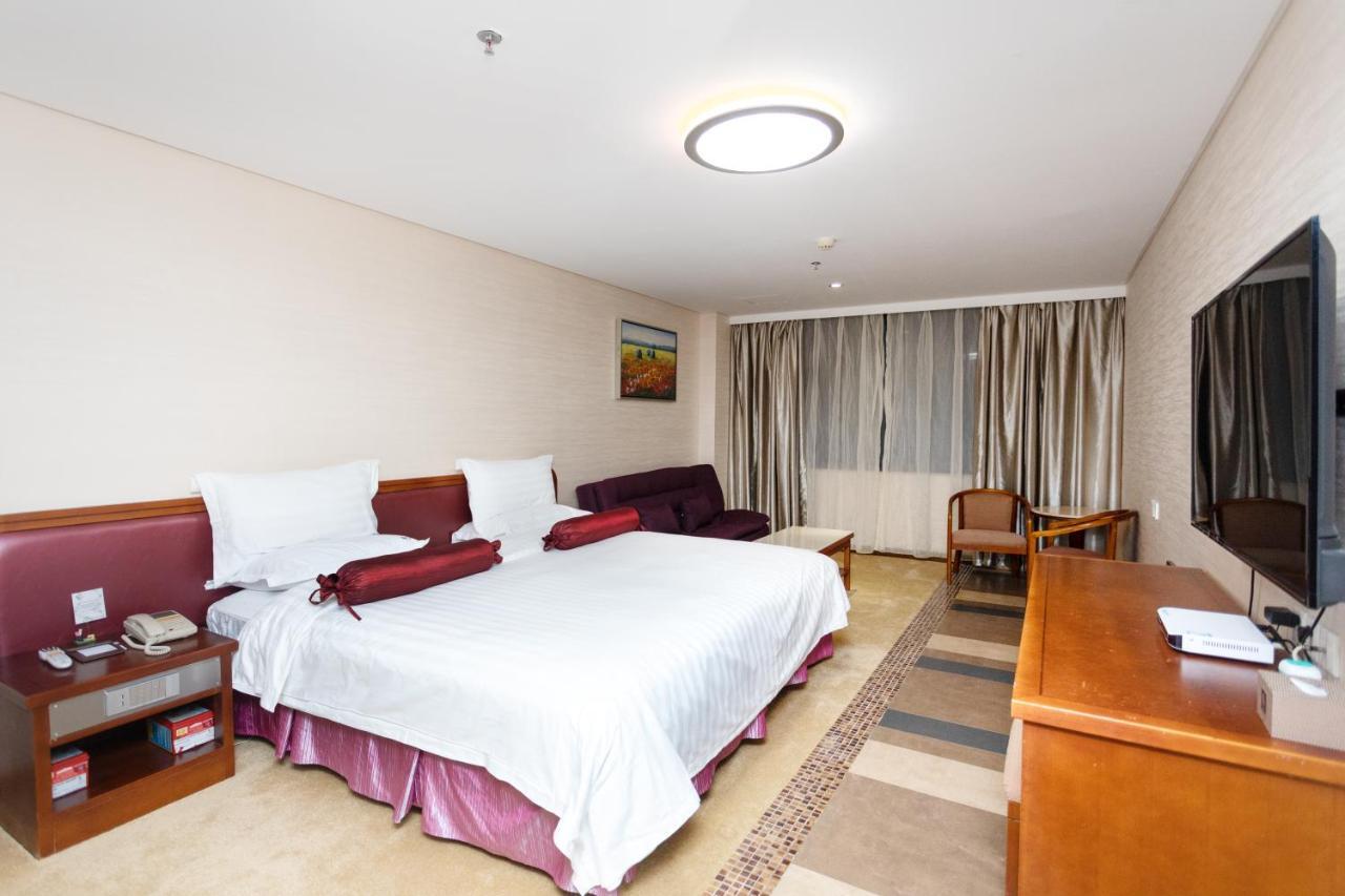 L Hotels Lianhua Branch Джухай Екстериор снимка